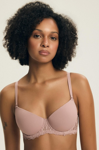 Сутиен push-up от микрофибър с дантела и сваляеми подплънки