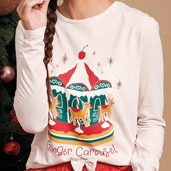 Дамска пижама Gretel Sorbetto, бежова – Коледа, с дълъг ръкав, с щампа на джинджифилово печиво