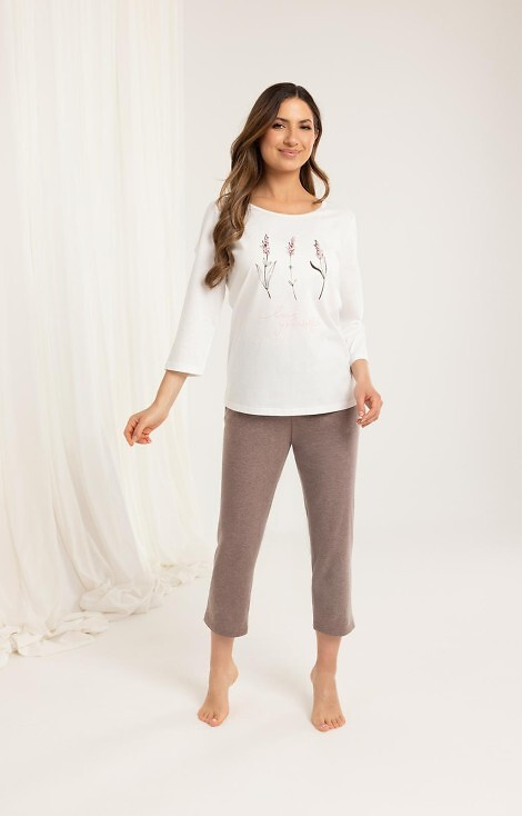 Пижама 703 Regina памук екрю – дамска, 3/4 ръкав, 7/8 панталон, растителна щампа