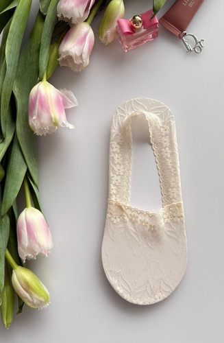 Дамски балерини Magnetis от дантела със силикон – невидими чорапи beige