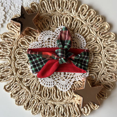 Диаграма за глава Mamatti за момиче OP02 Весела Коледа - Червено-зелено каре, пин-ъп стил