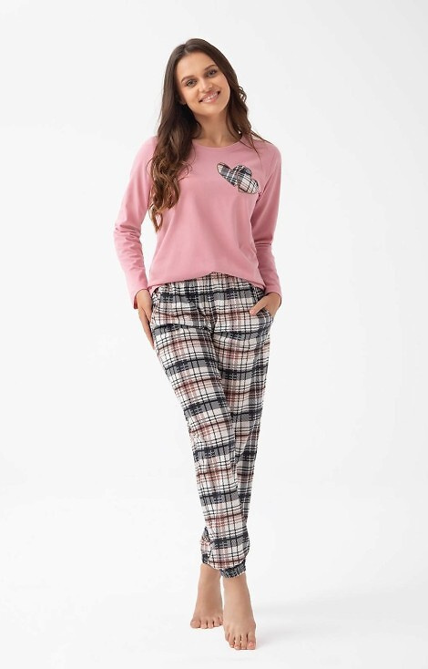 322 Luna pink – дамска памучна пижама, сърца, дълъг ръкав, панталон на каре